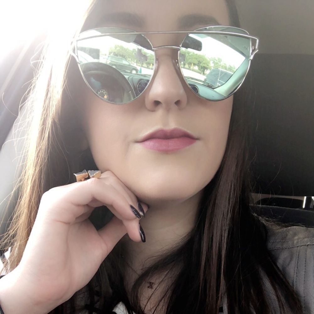Meet your Posher, Kelli